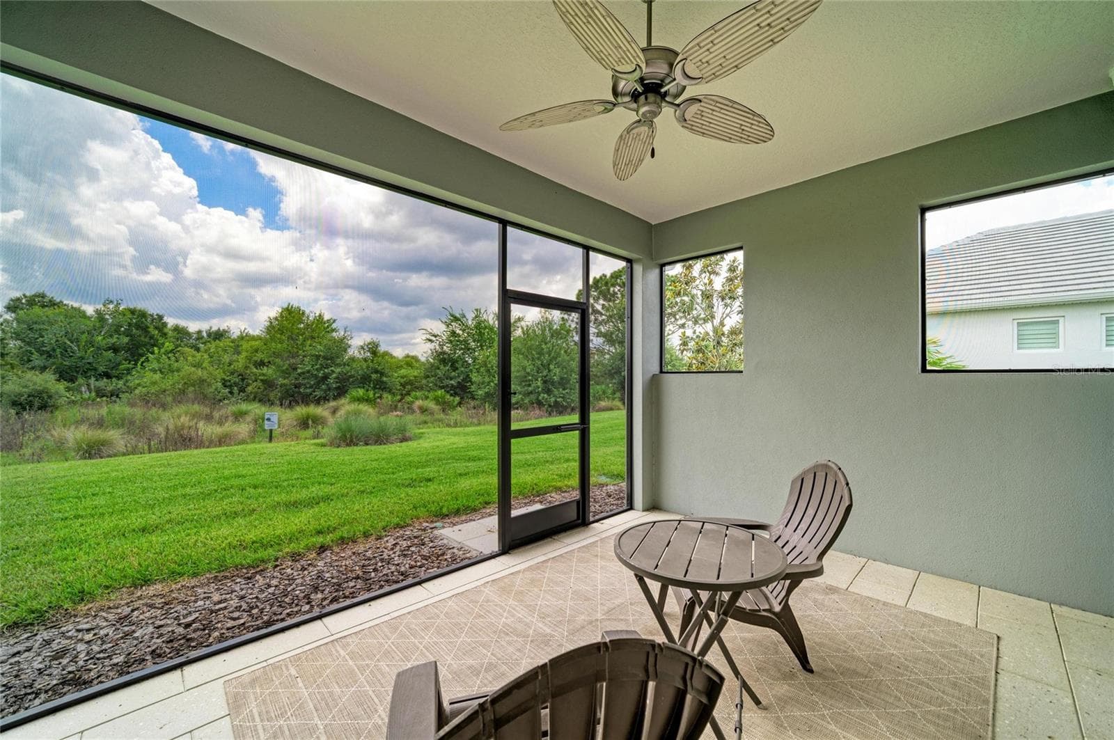 1047 Waterline Court photo 4