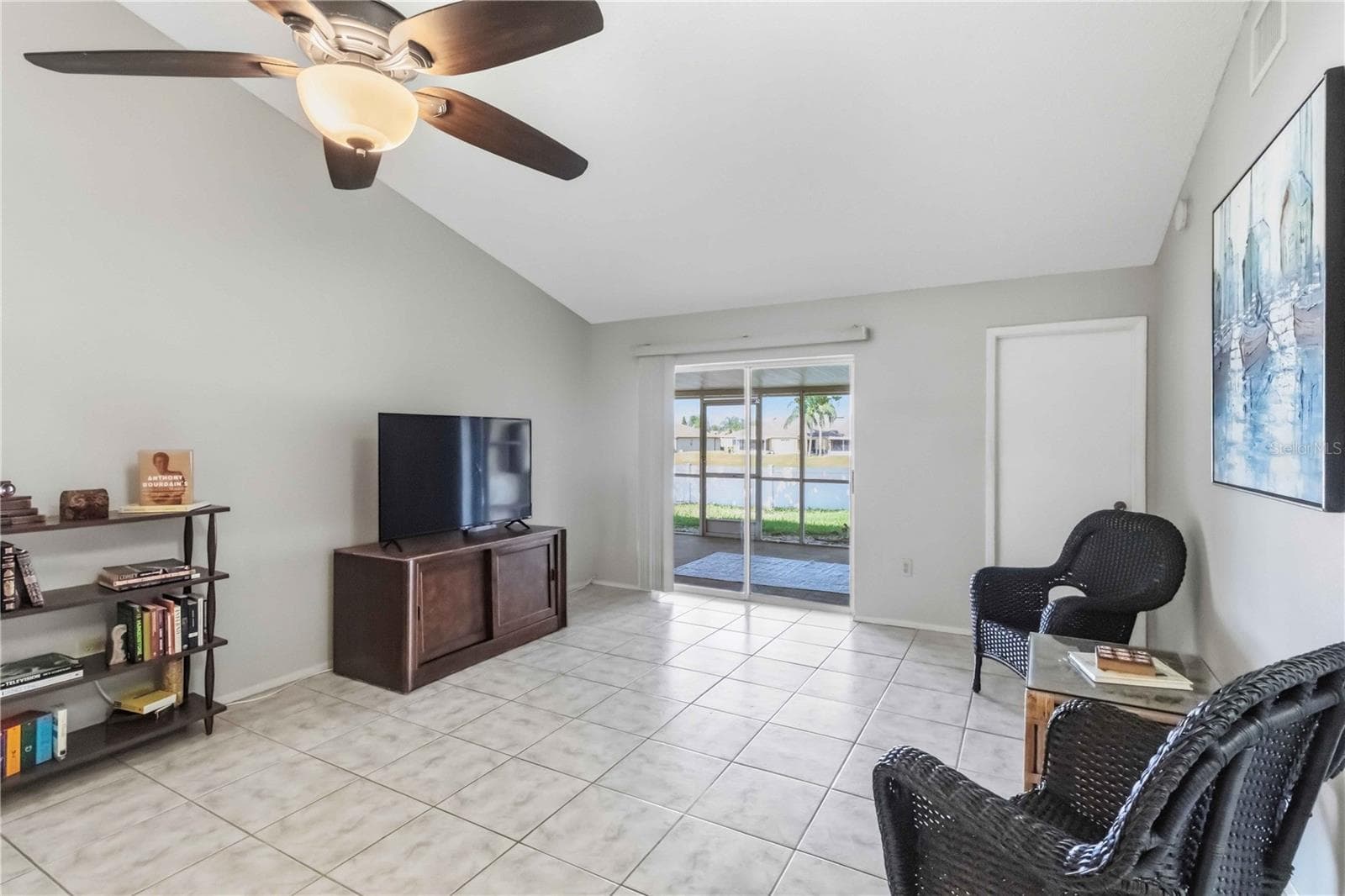 13437 Beechberry Dr photo 3