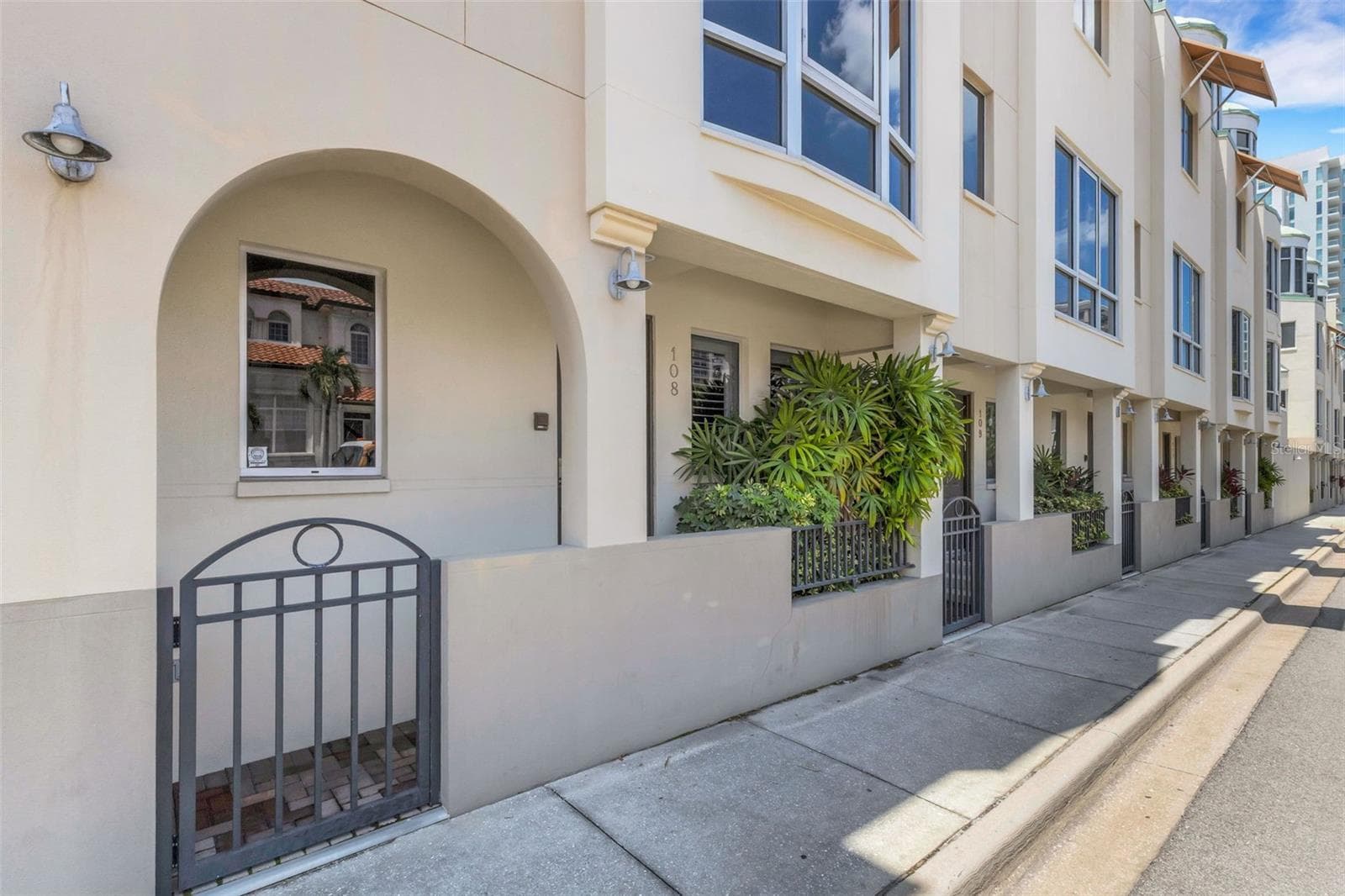 235 Cocoanut Ave #108B photo 4