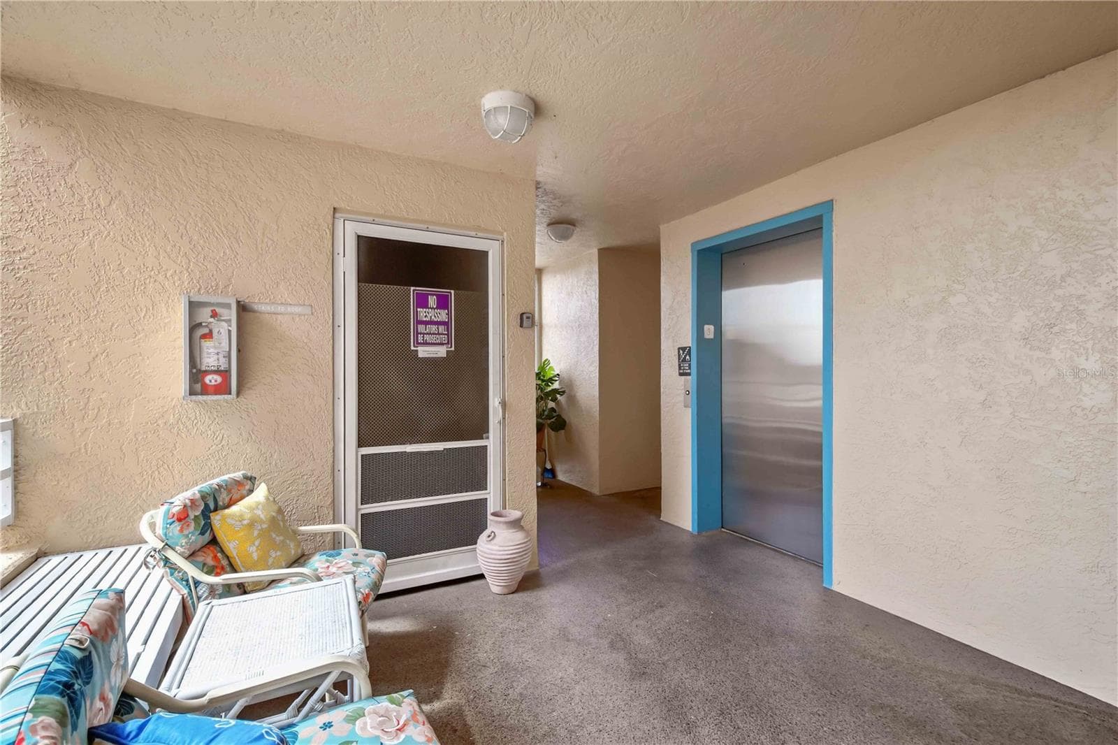 4550 Pinebrook Cir #605 photo 3