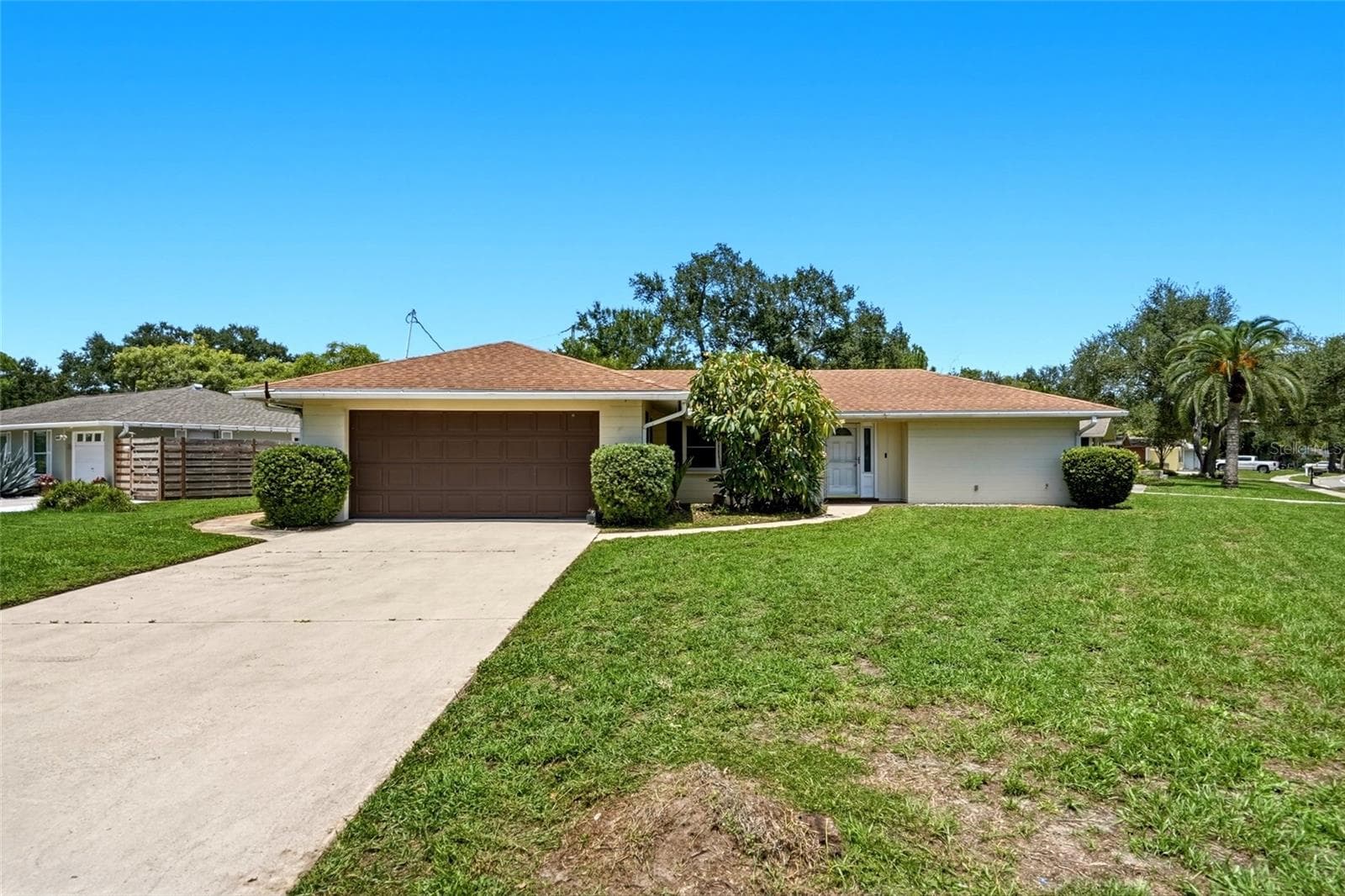 2711 Gulf Gate Dr photo 3