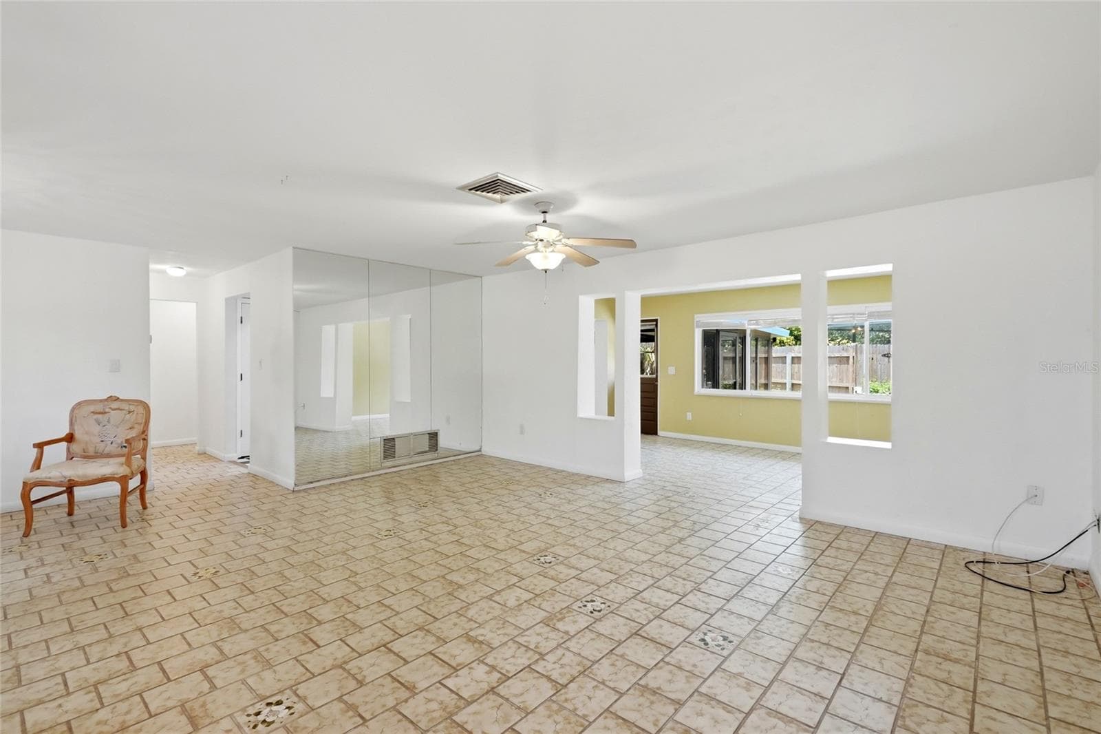 2711 Gulf Gate Dr photo 5