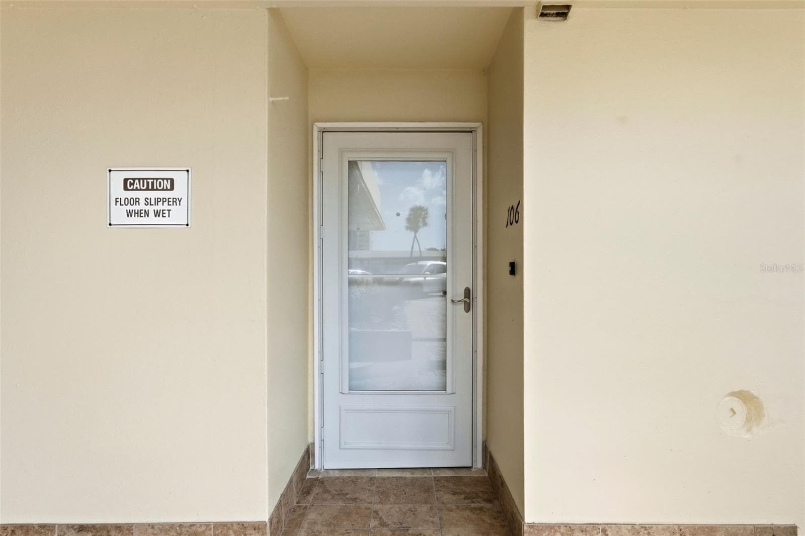4775 Cove Cir #106 photo 3