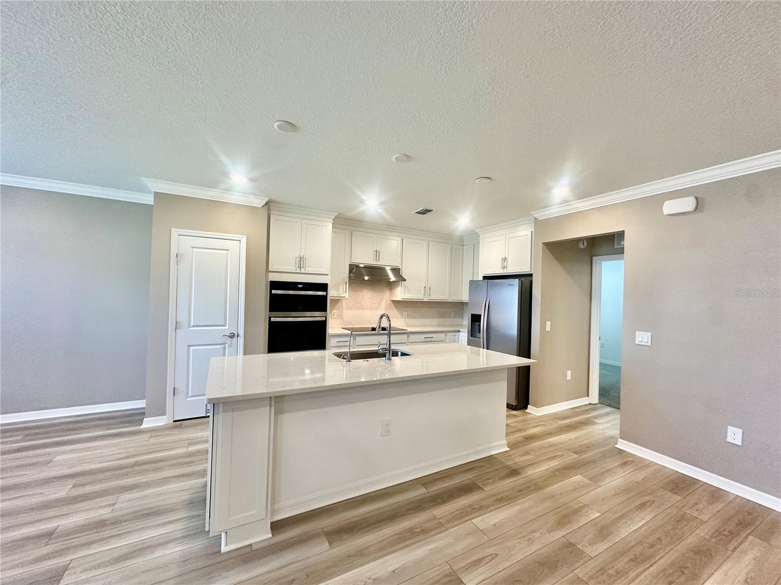 1066 Silverlake Blvd photo 5