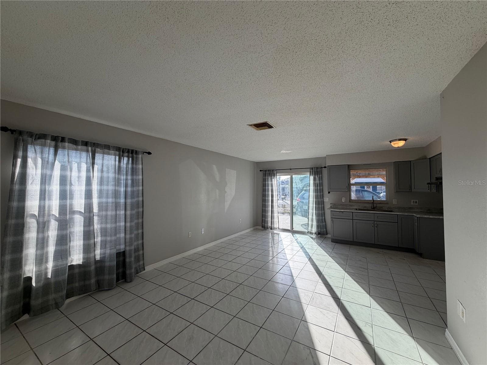 5219 31st Street CT E photo 4