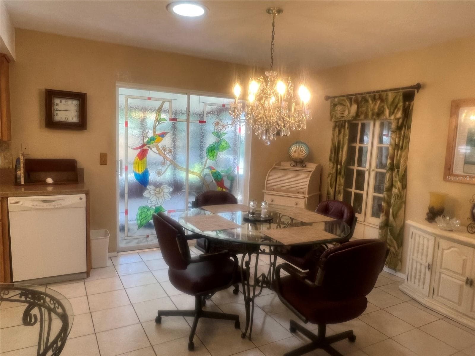 2425 Doud St photo 5