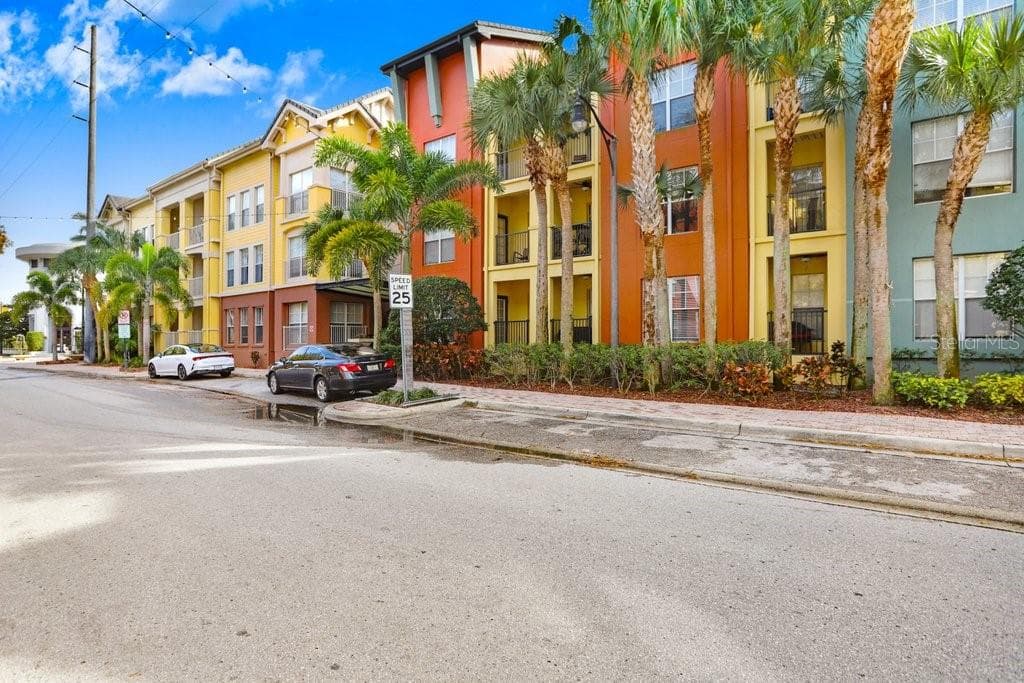 2440 W Horatio St #1012