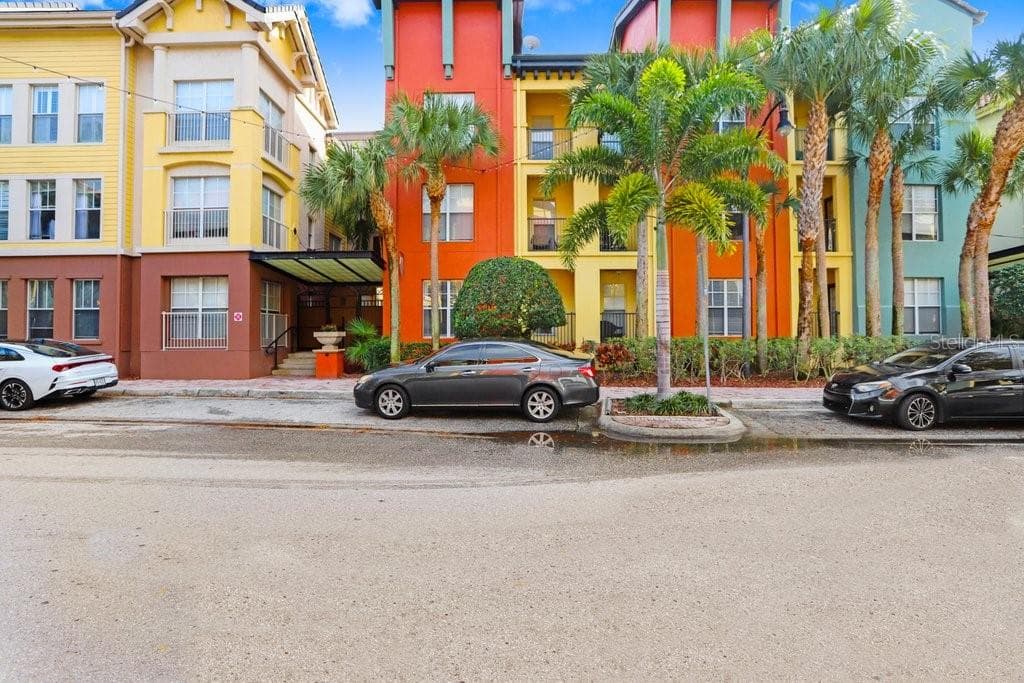 2440 W Horatio St #1012 photo 3