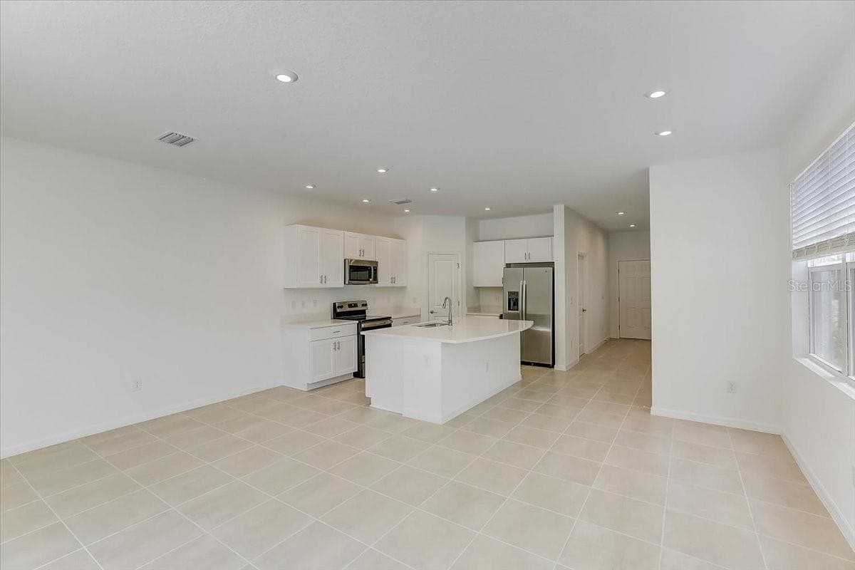 8449 Lunar Skye St photo 4
