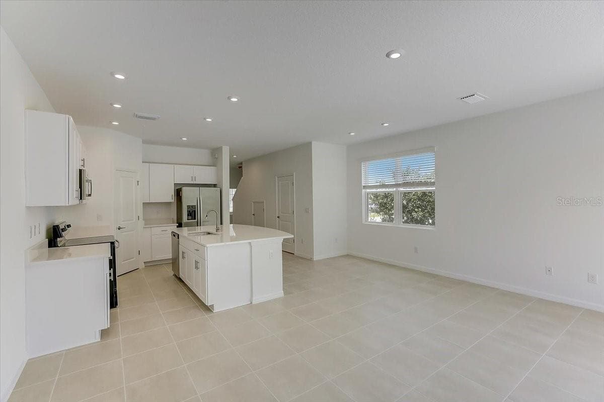 8449 Lunar Skye St photo 5