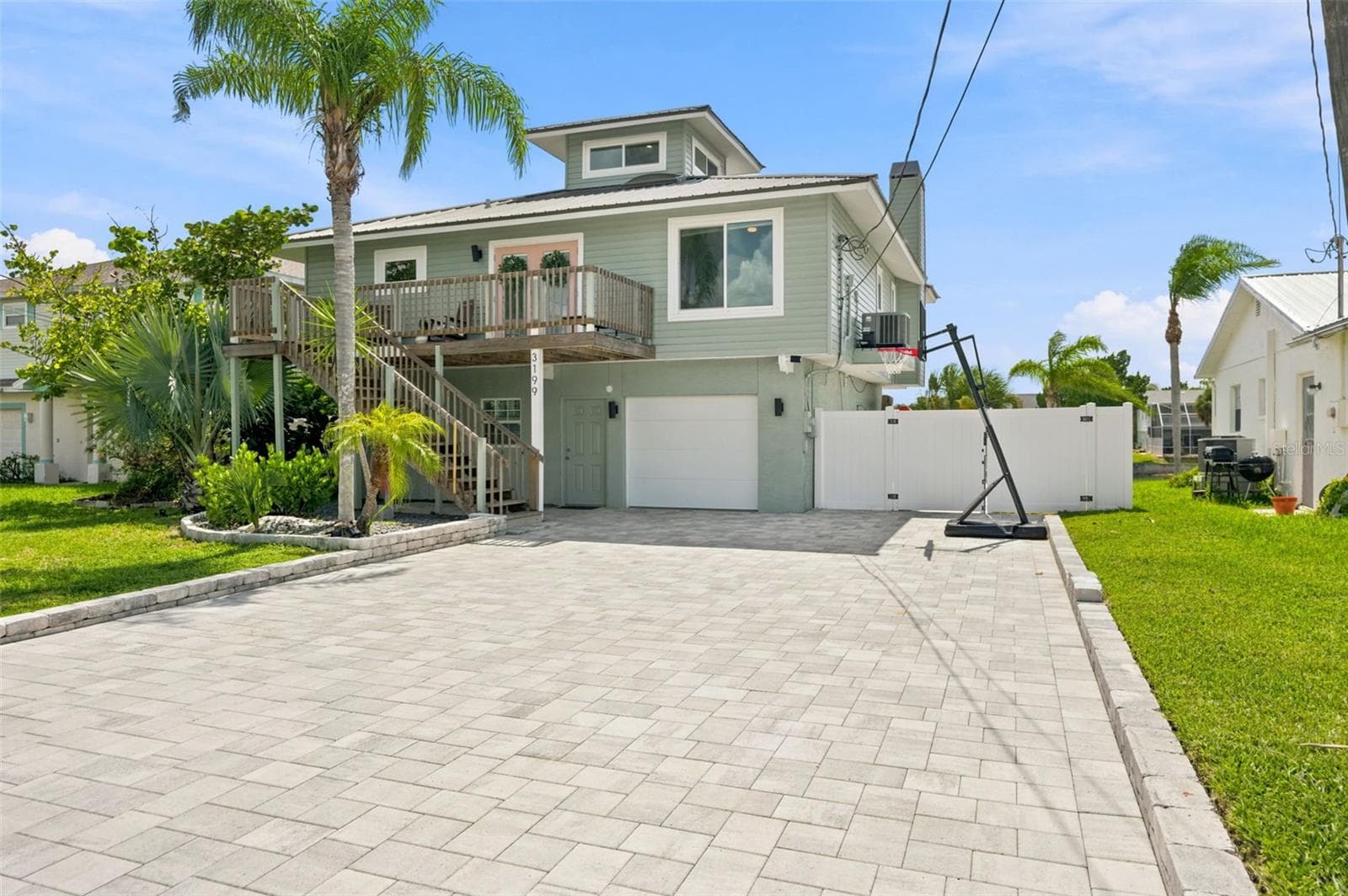 3199 Azalea Dr