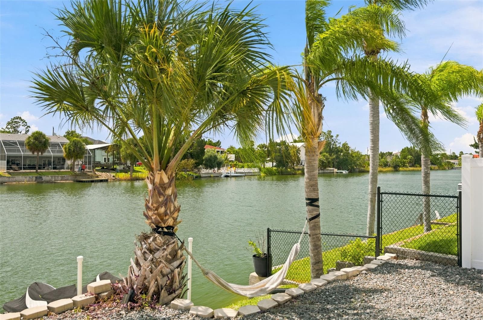 3199 Azalea Dr photo 4