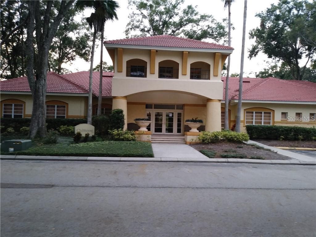 5620 Pinnacle Heights Cir #305