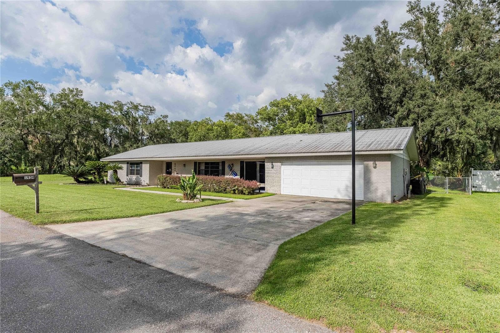 5934 Ridge Dr