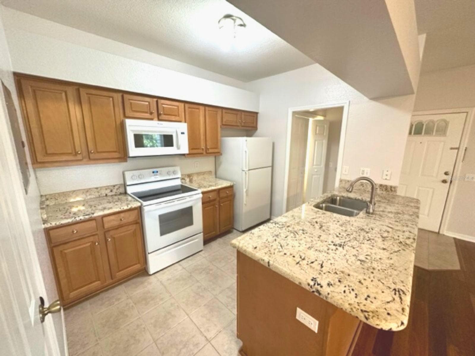 903 Eagle Pond Dr #903 photo 4