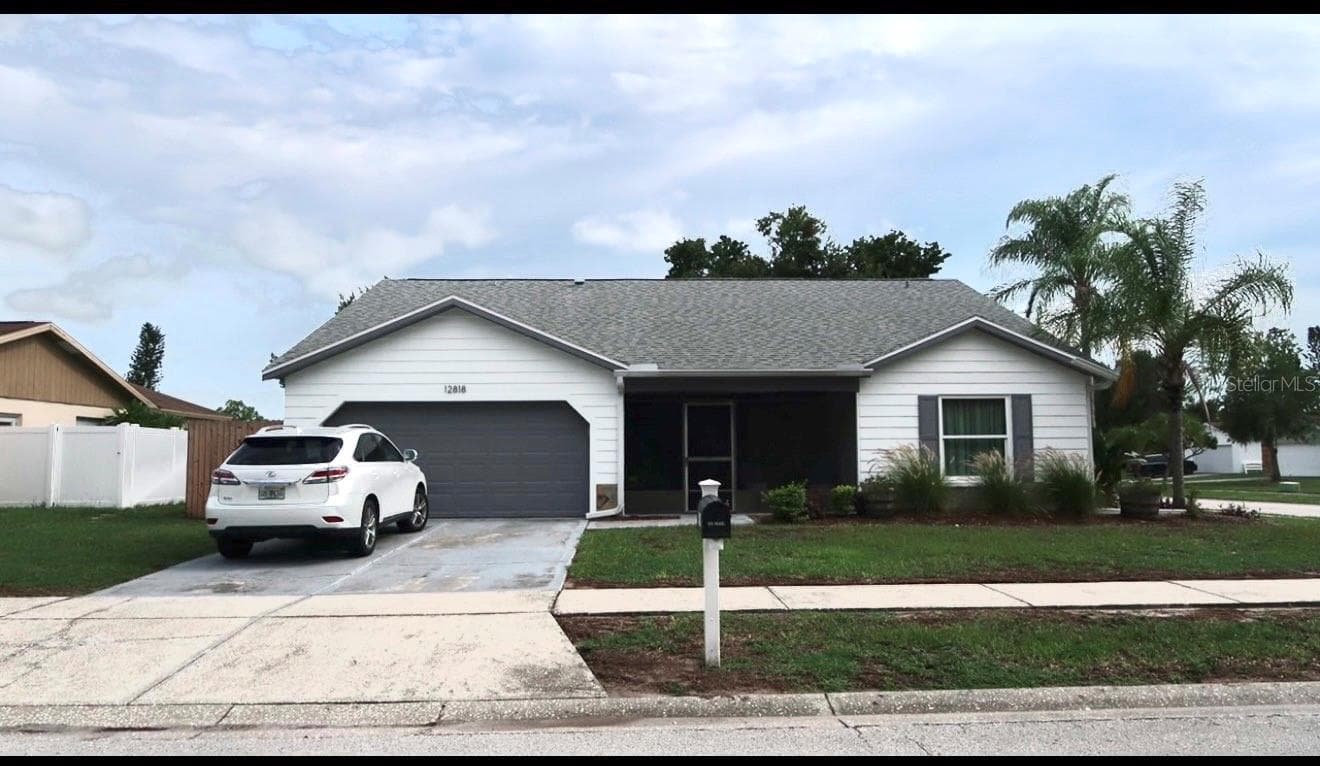12818 Tallowood Dr