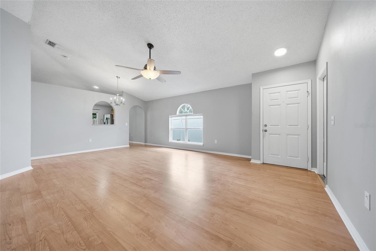 10617 Opus Dr photo 4