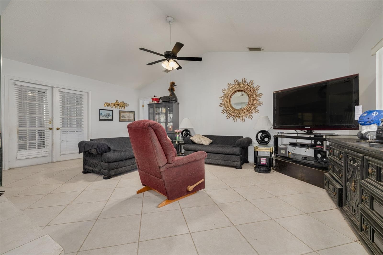 1338 Greenlea Dr photo 5