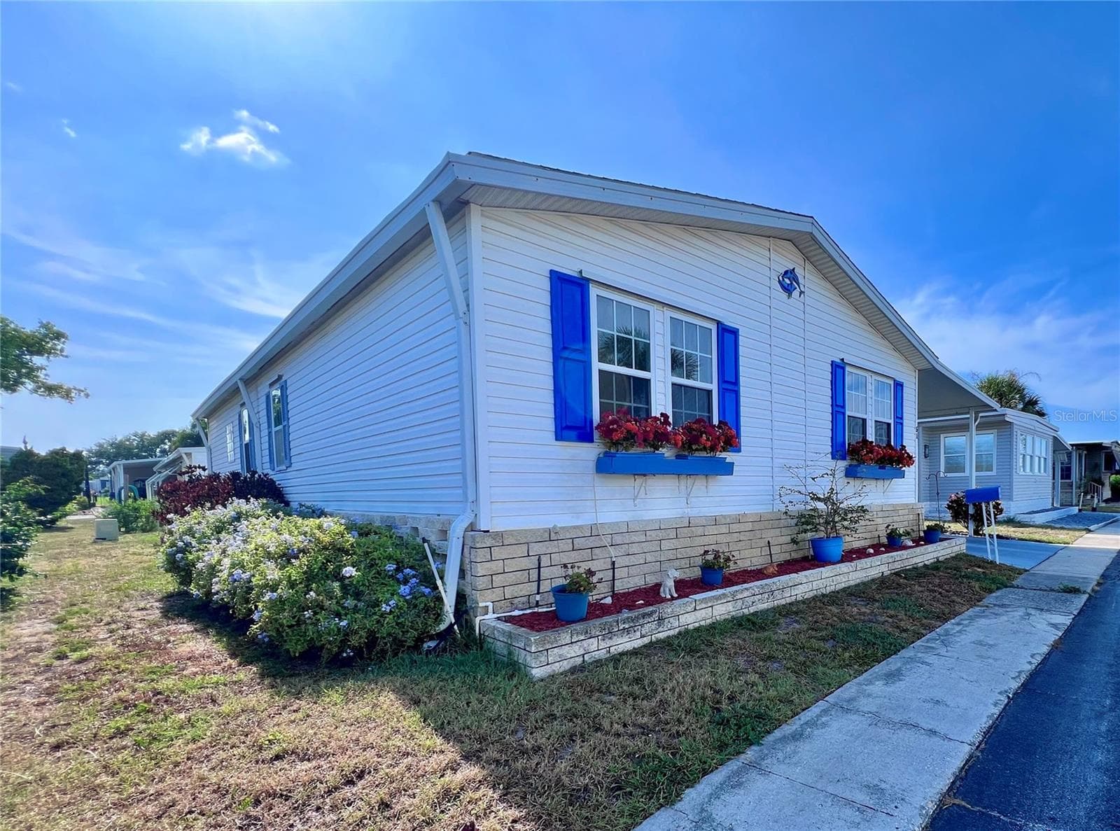 51 Pindo Palm St E photo 3