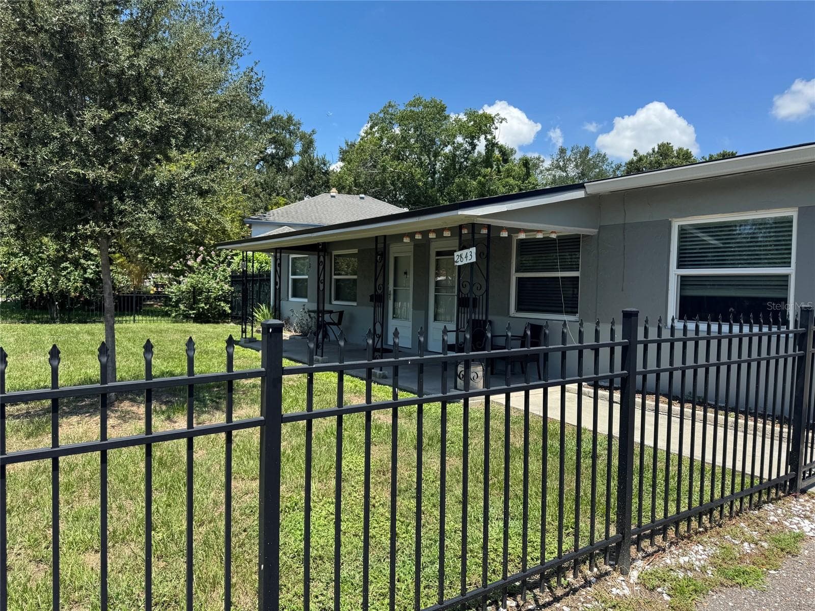2845 9th Ave N photo 3