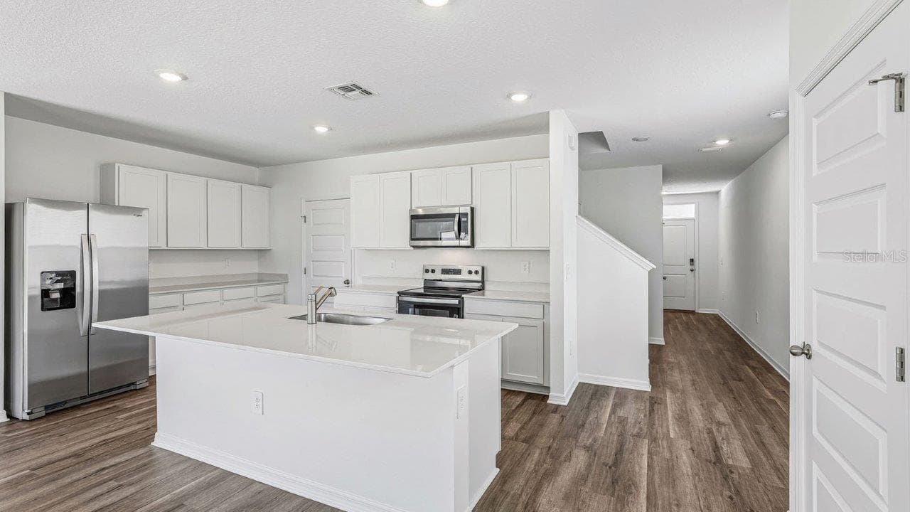 6064 Navona Way photo 3