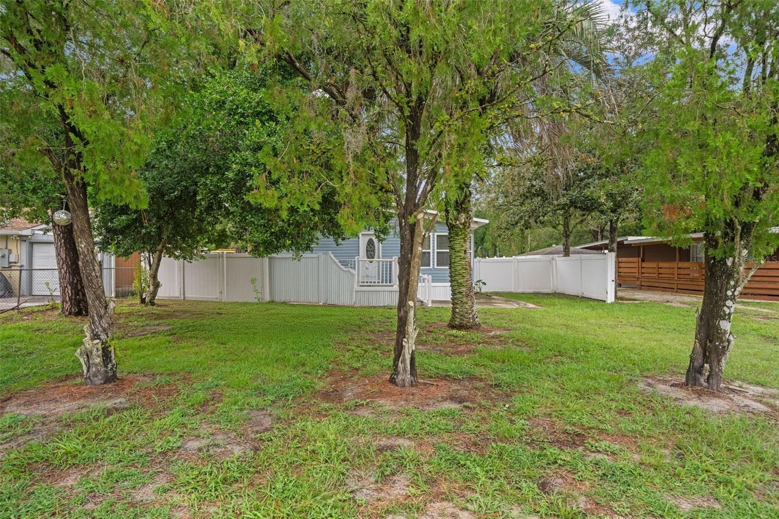237 Monroe Ave photo 4
