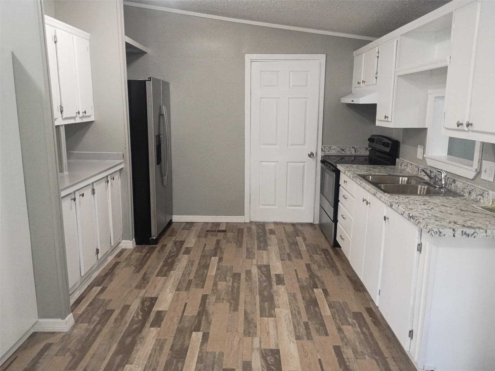 861 Saddlewood Blvd photo 3
