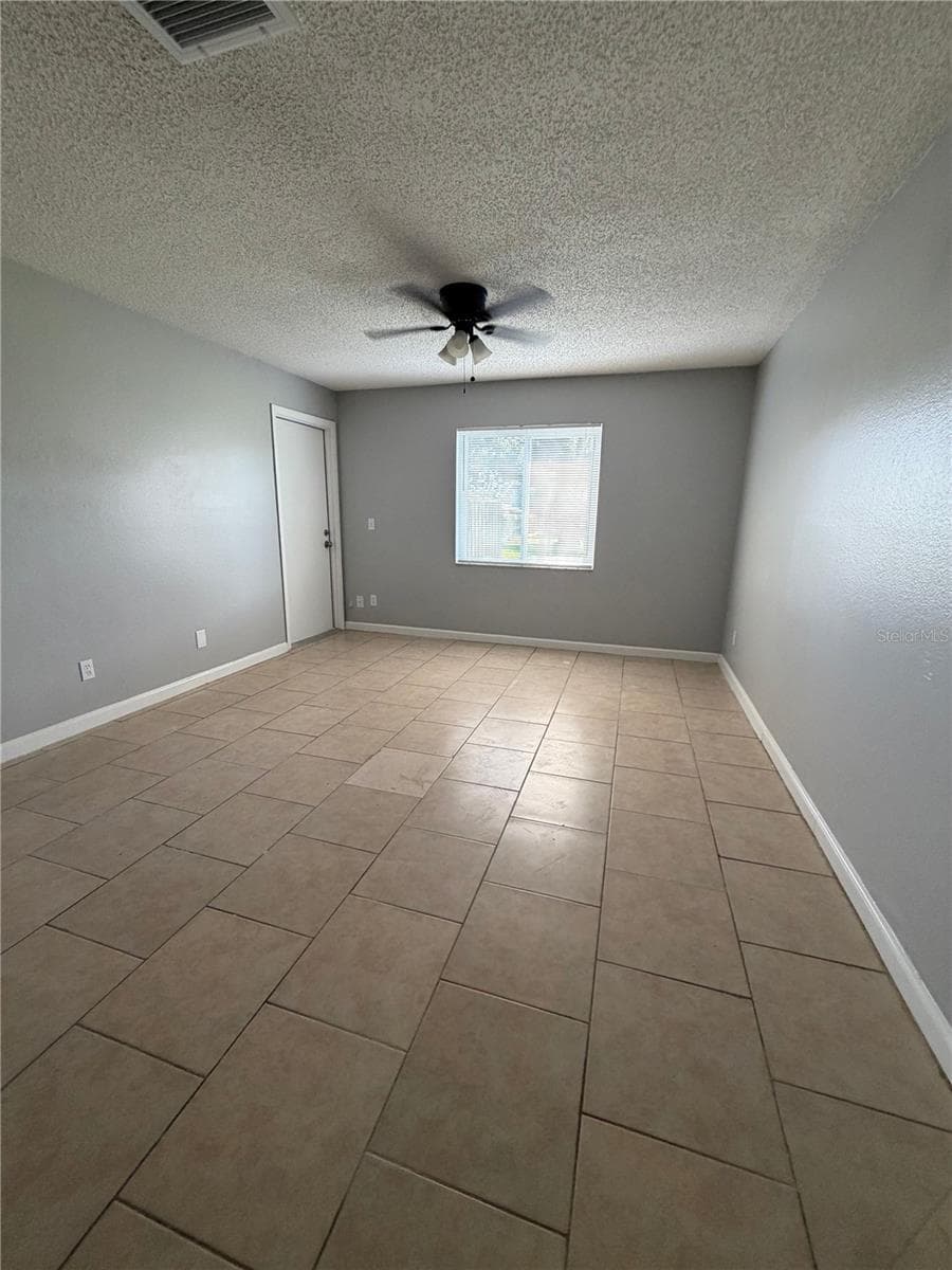 233 Thorn Tree Pl photo 5