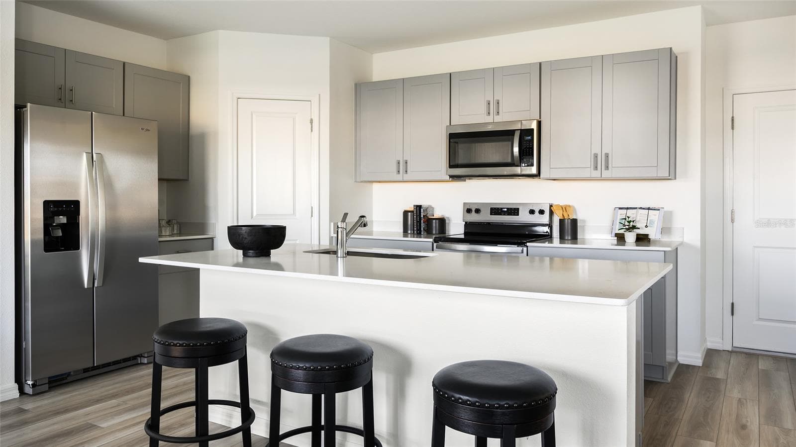 9934 Surfside Bay Loop