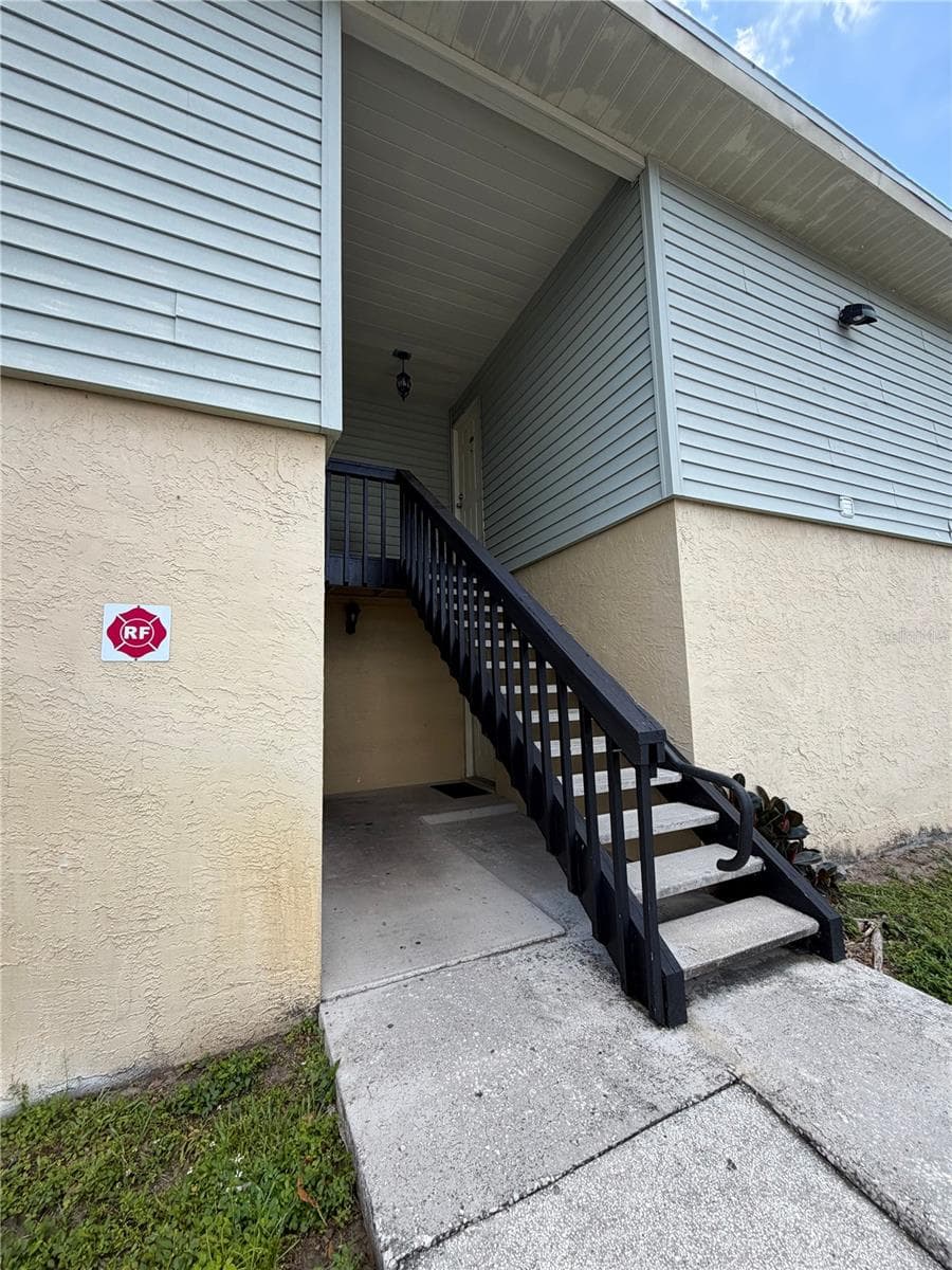237 Red Maple Pl