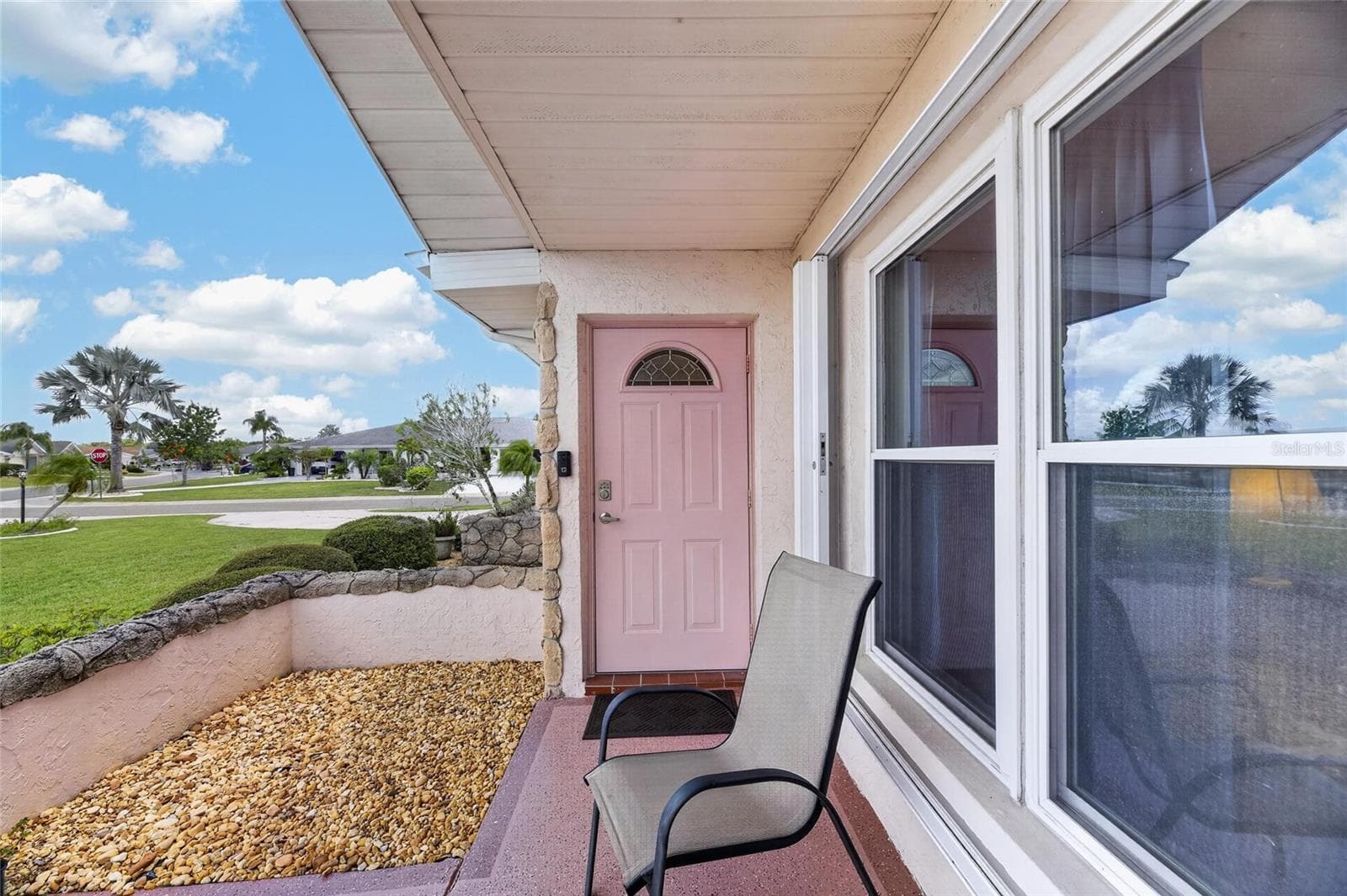 907 Bluewater Dr photo 3