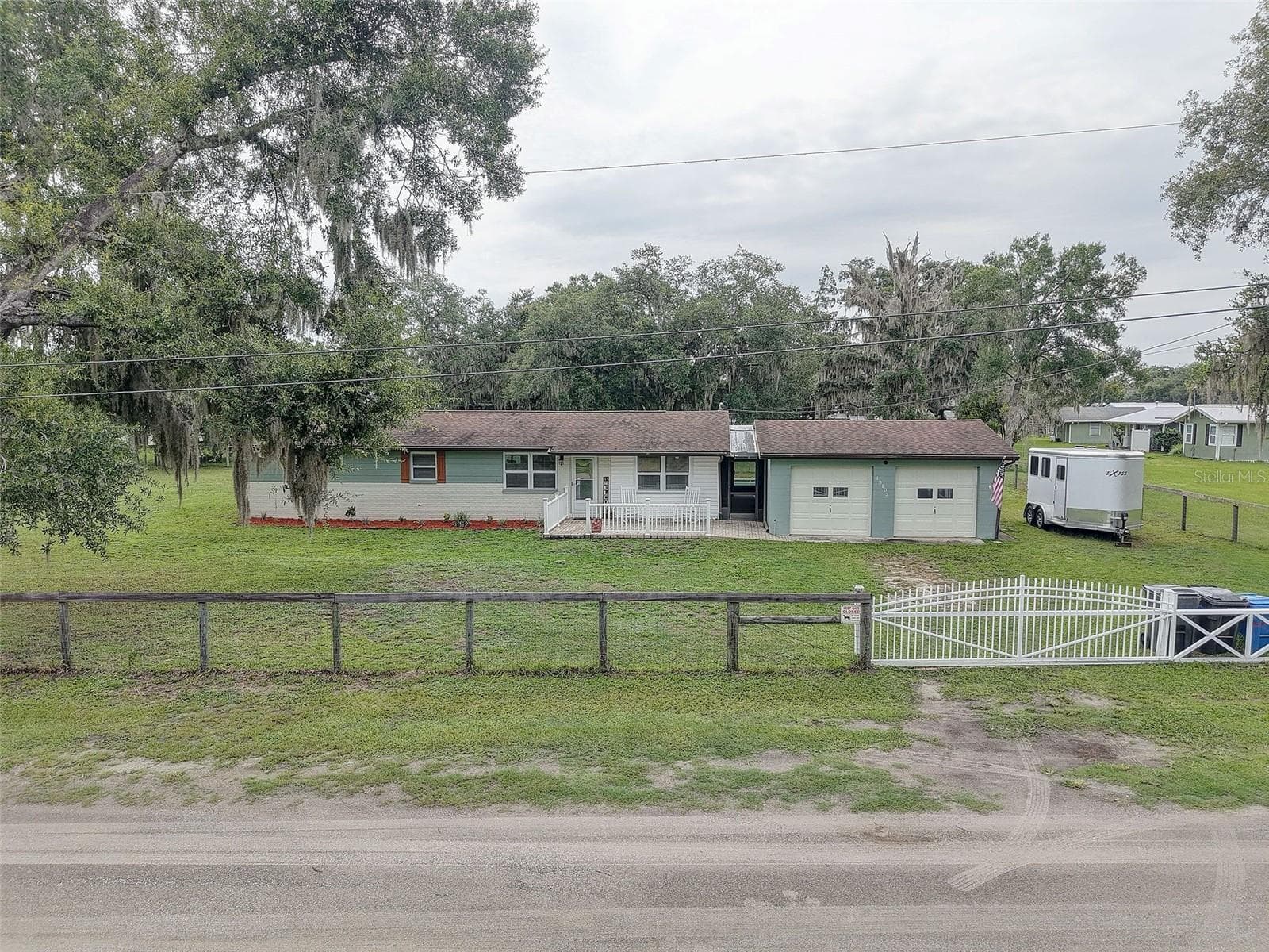 13102 Gibson Ln photo 2