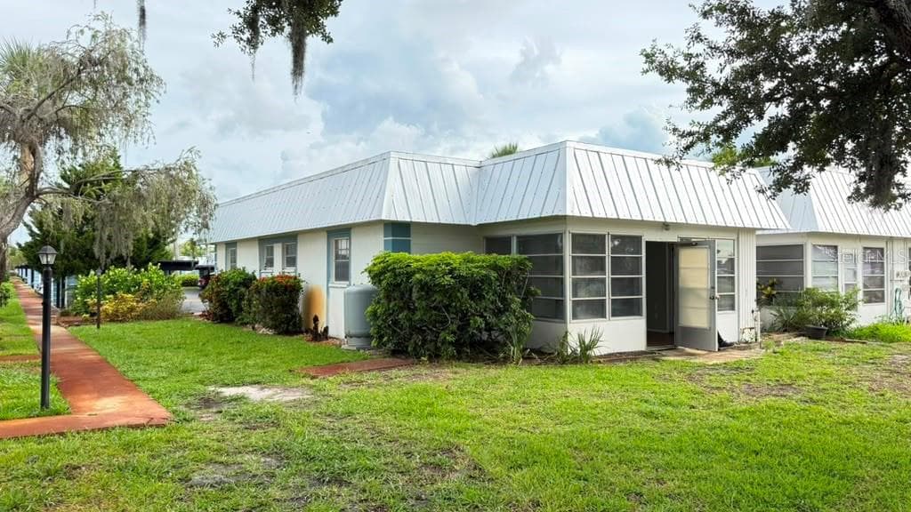 4248 Tamargo Dr photo 3