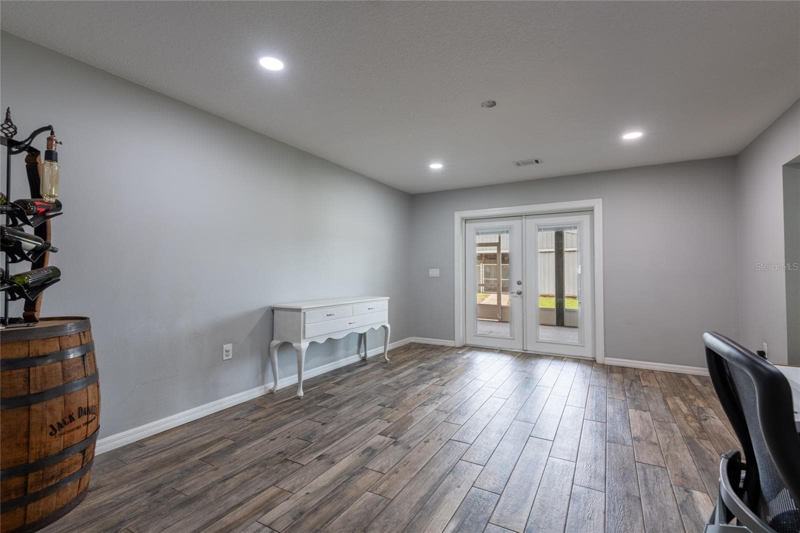 16142 Breakwater Ln photo 4