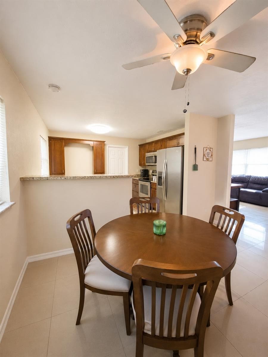 5814 Hammon Dr photo 4