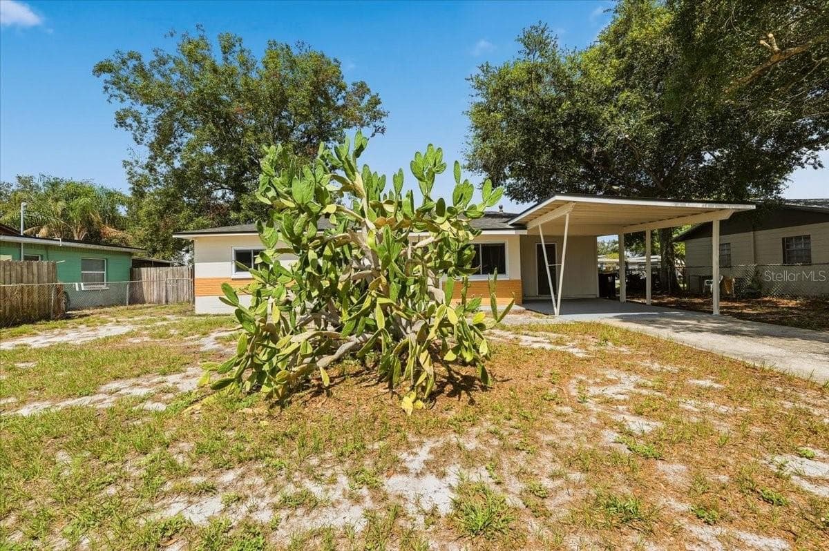 813 Ellerbe Way photo 5