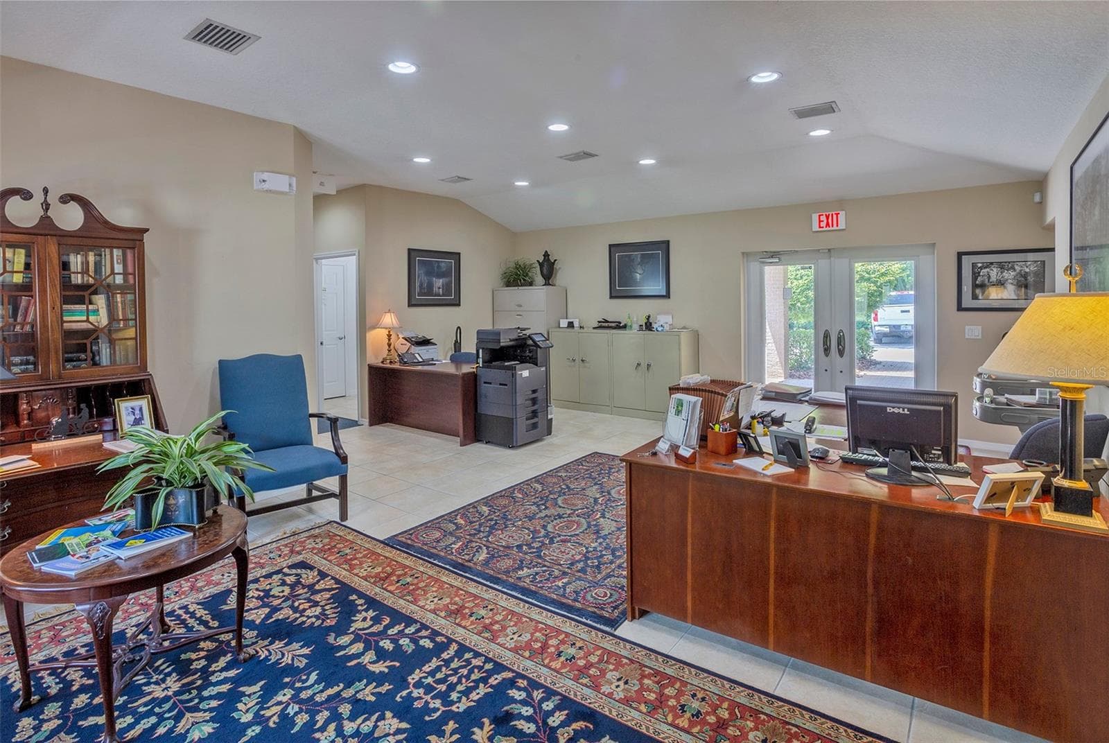 310 Wildwood Way photo 3