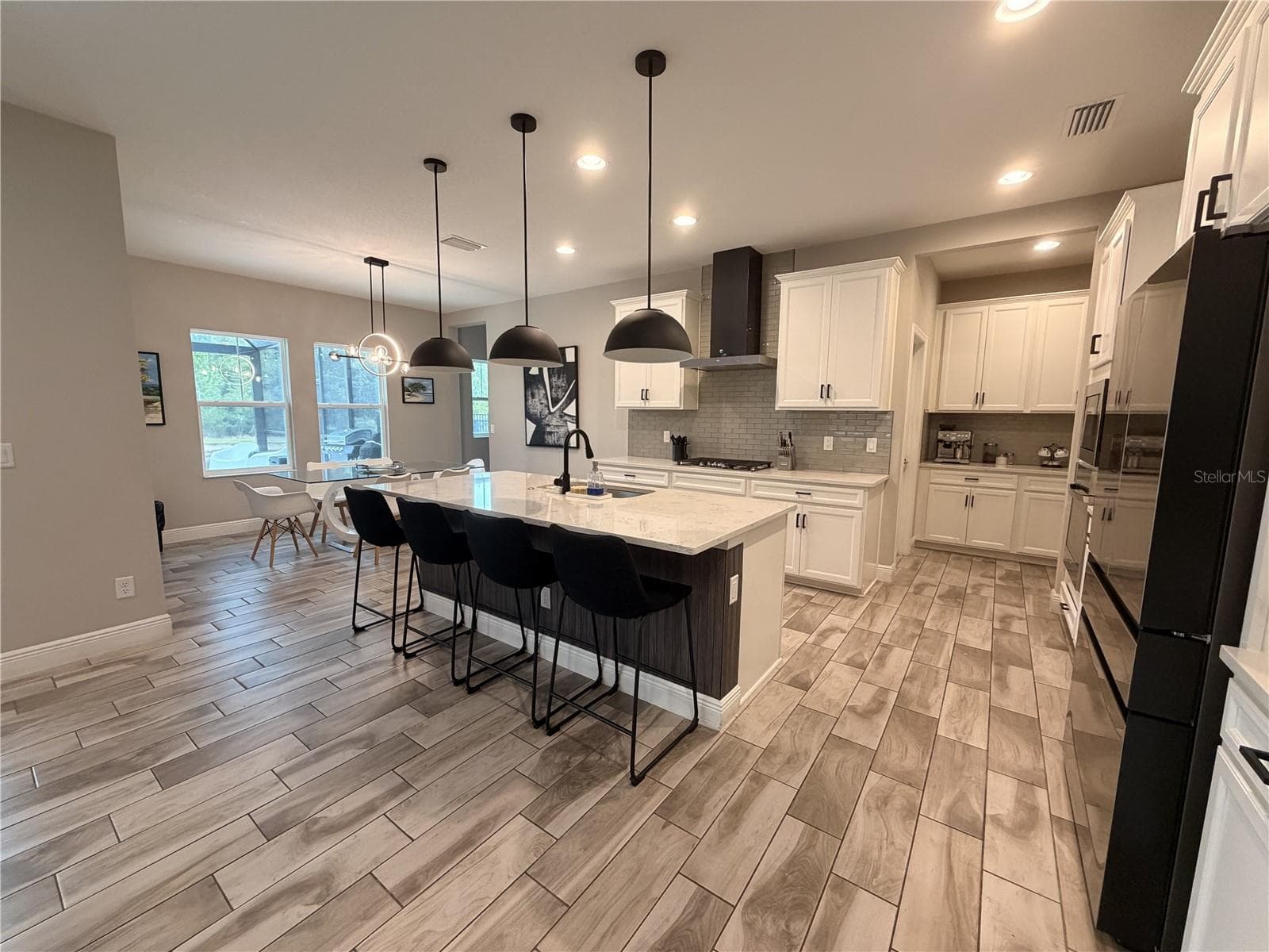 18071 Aero Ave photo 5