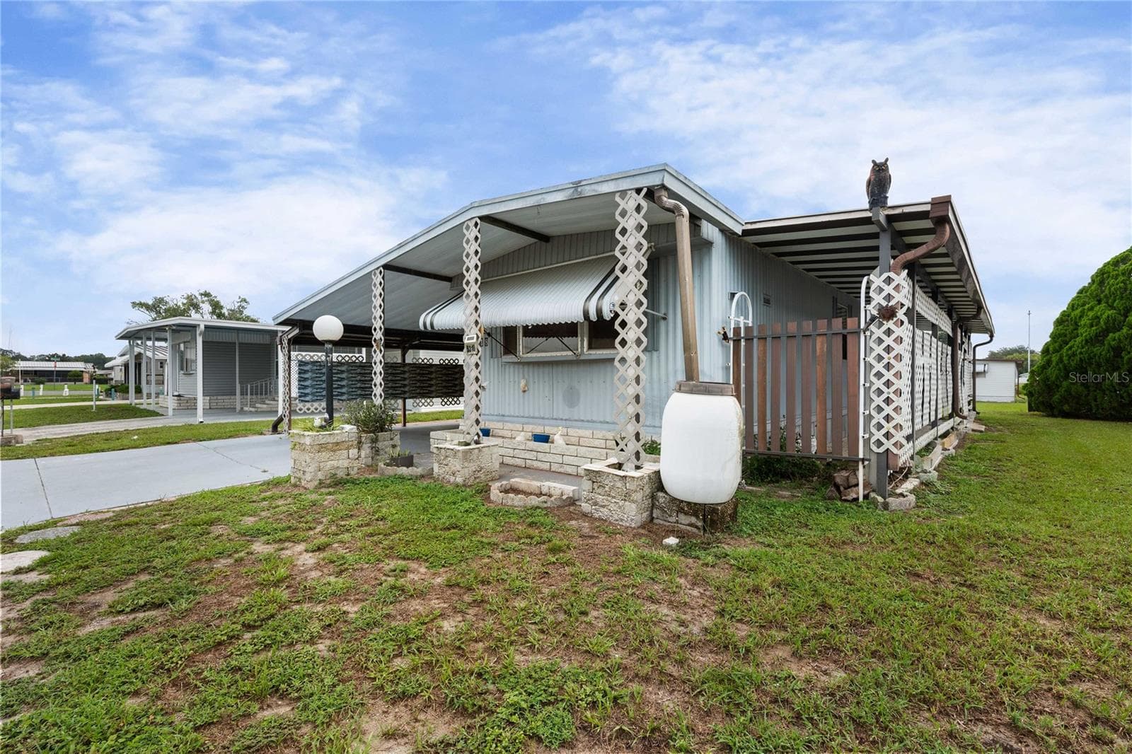 5318 Astrid Dr photo 4