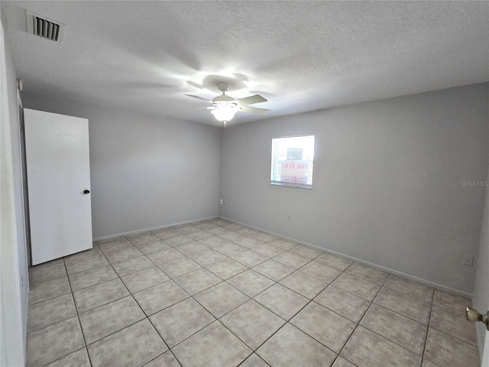 5422 Amy Ln photo 5