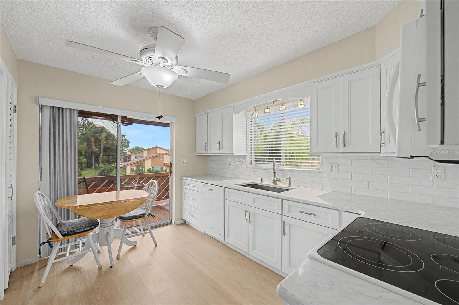 4009 Lighthouse Way photo 4