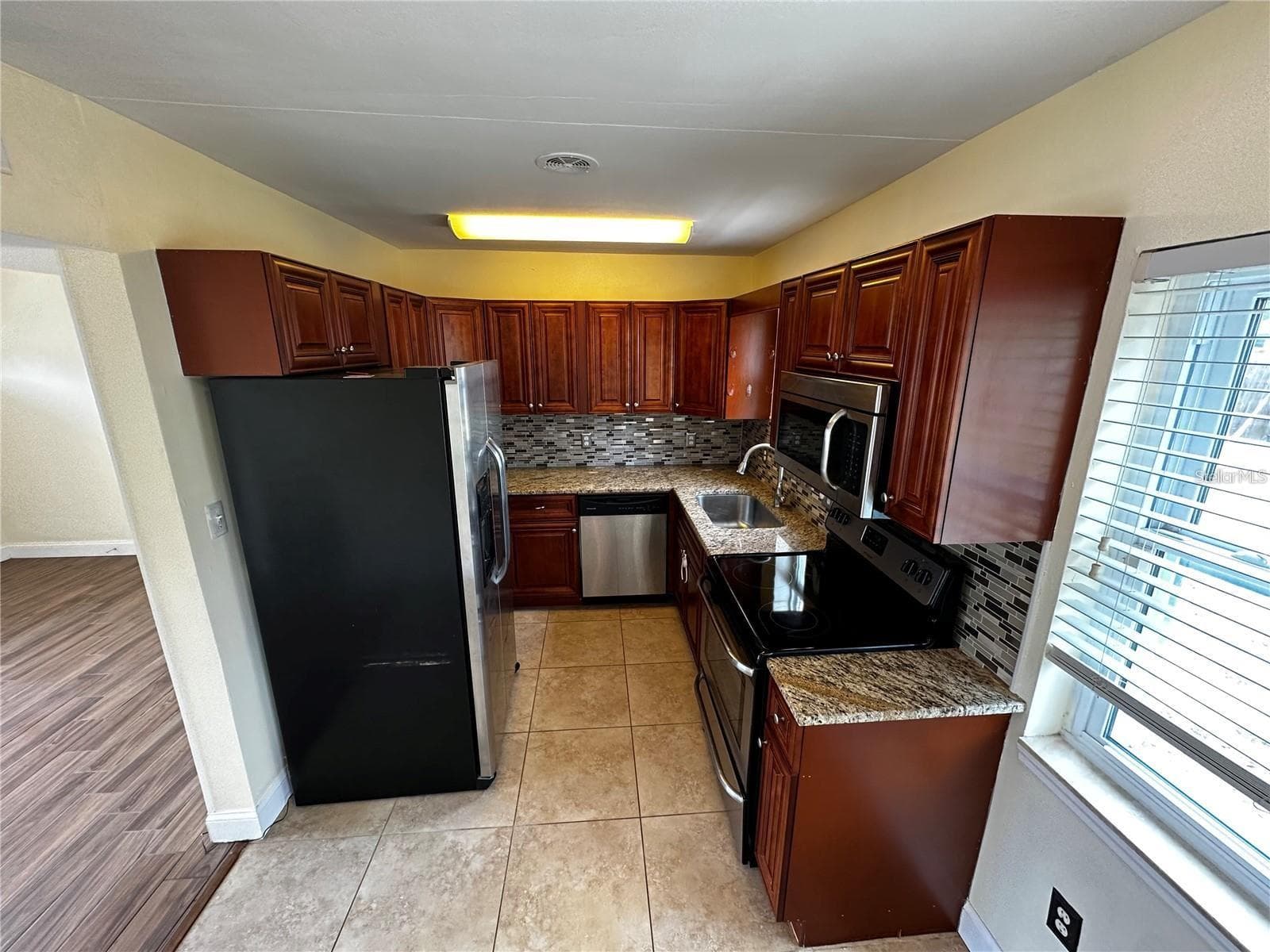 8933 Narcissus Ave photo 3