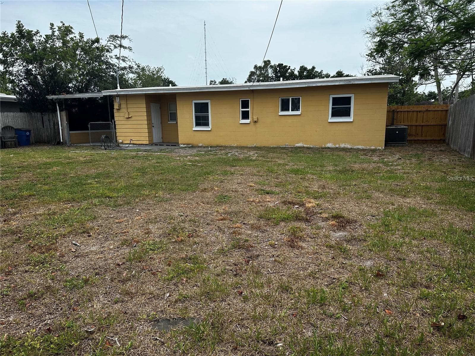 8933 Narcissus Ave photo 4