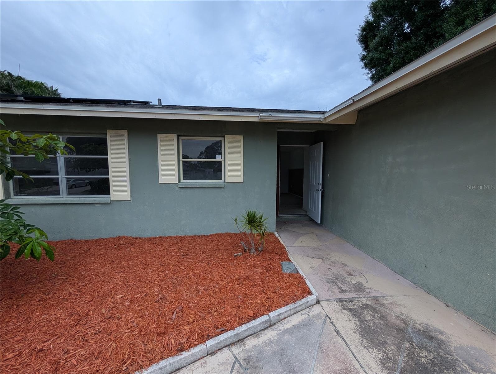 3646 Lakewood Dr photo 3