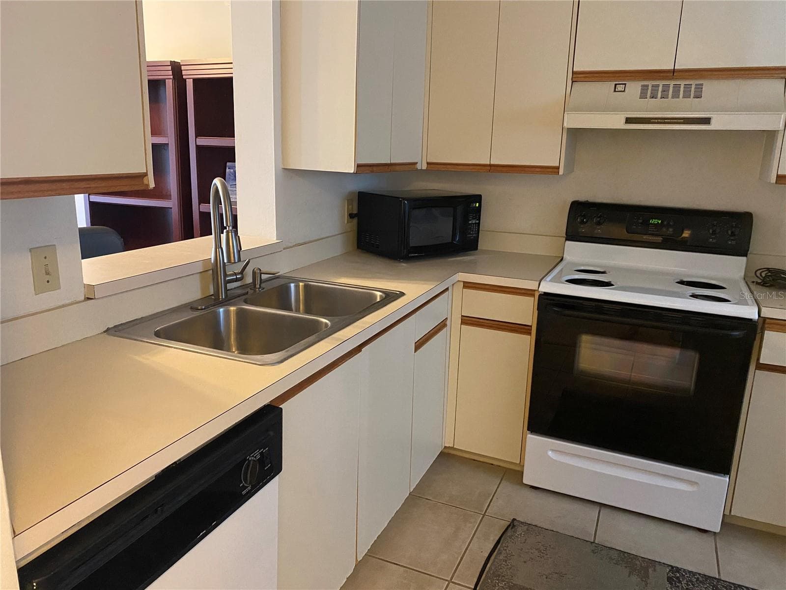 800 Cove Cay Dr #5D photo 5