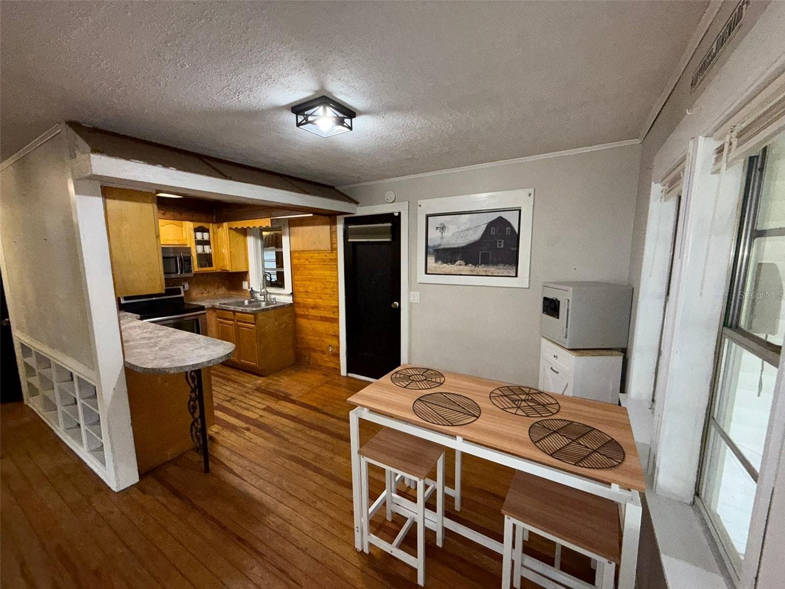 37318 Carter Ave photo 5