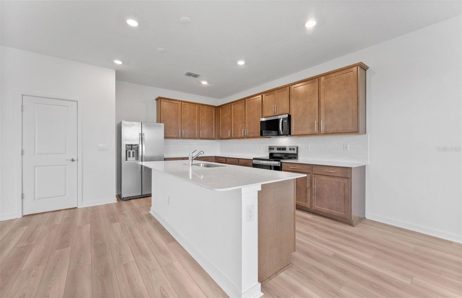 4264 Obsidian Dr photo 3