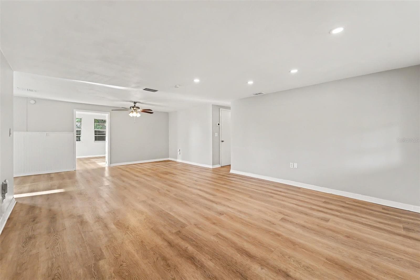 7207 Sandalwood Dr photo 4