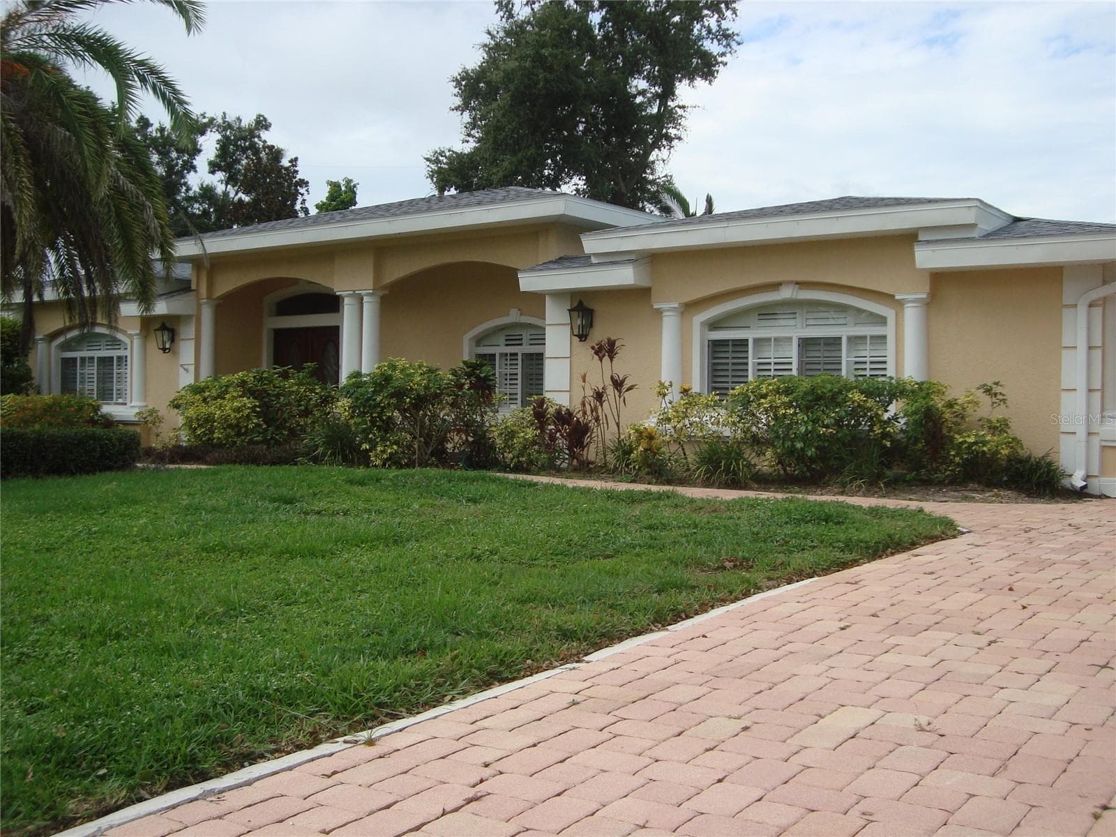 601 Palm Ave