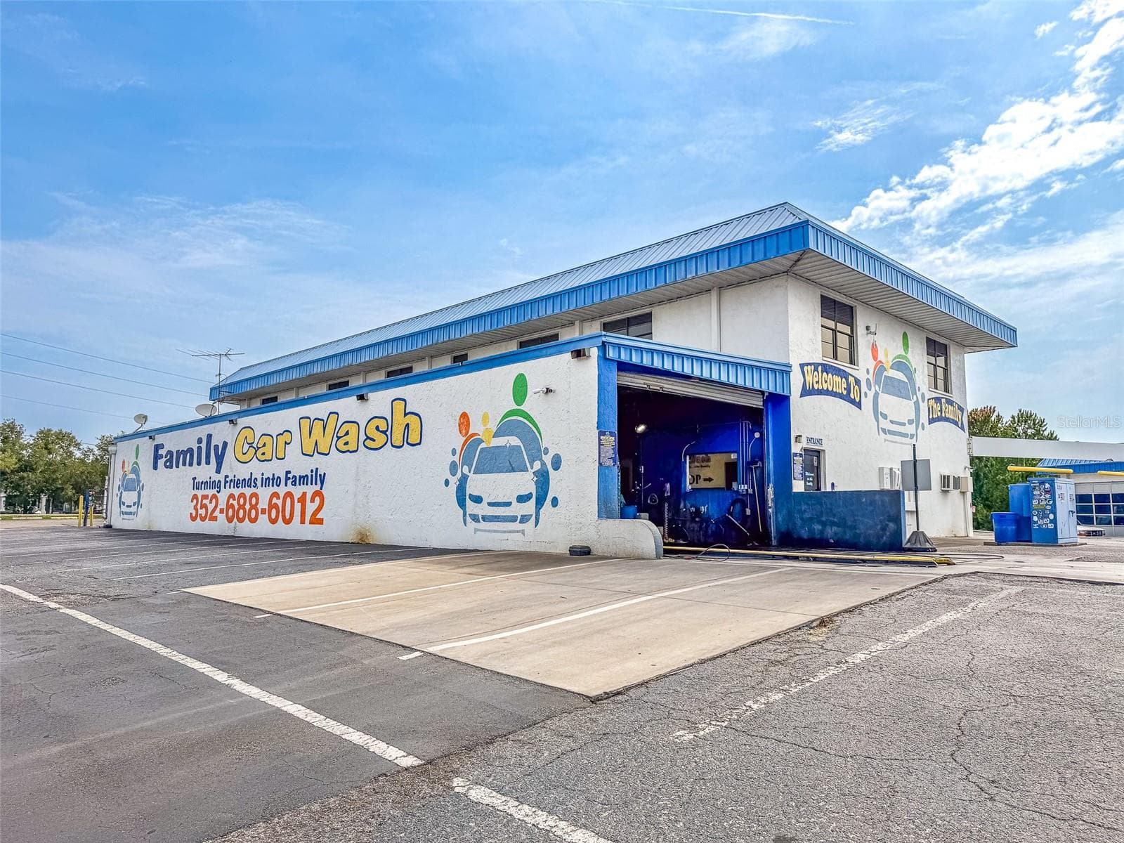 1108 Commercial Way photo 4